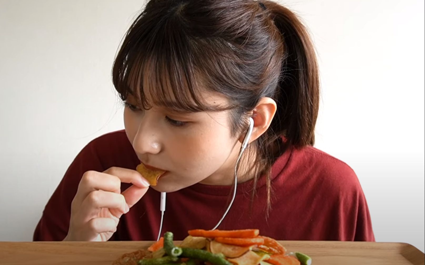 新井遥 吃脆脆的野菜条【助眠】_哔哩哔哩 (゜-゜)つロ 干杯~-bili