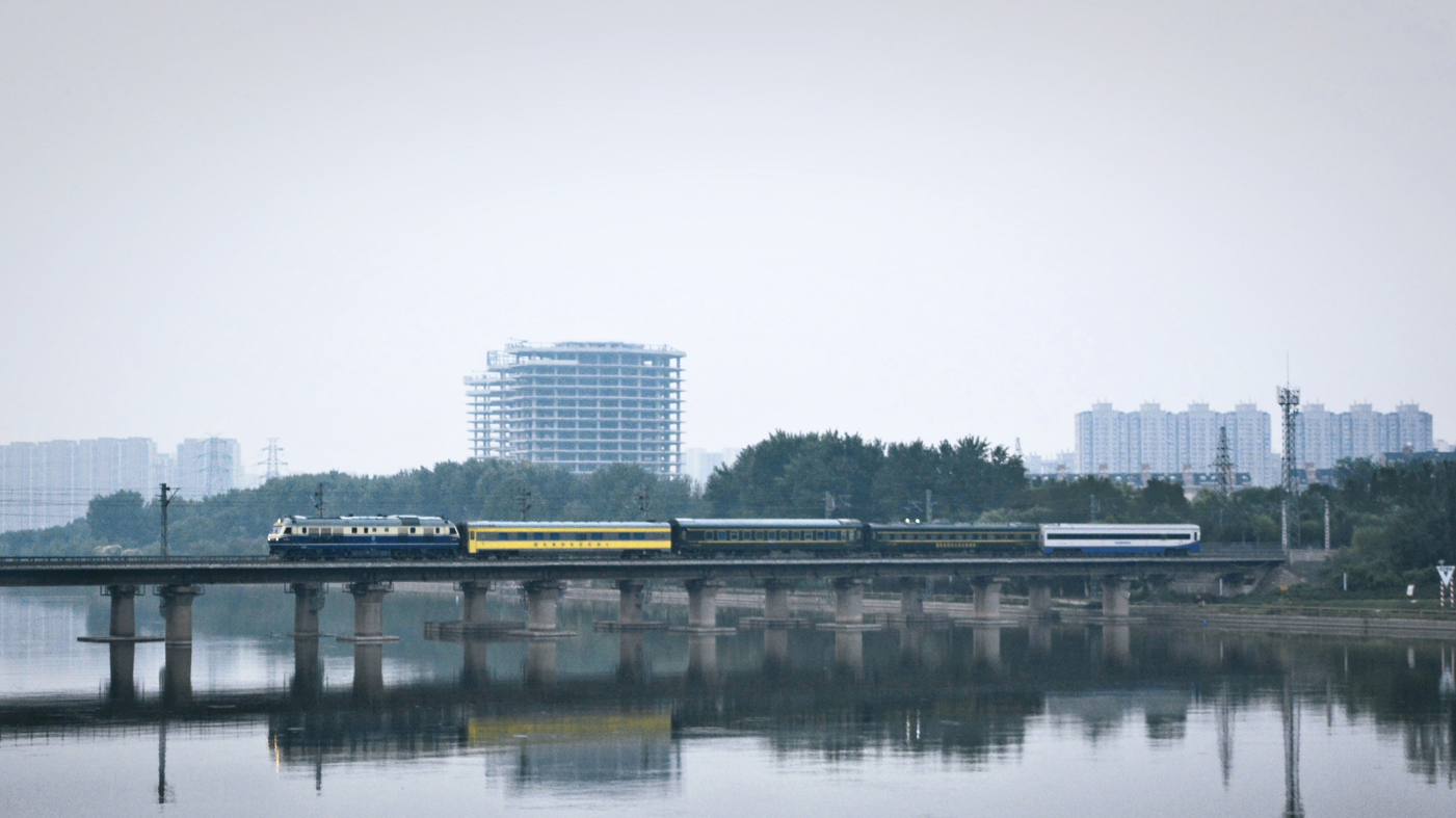 55185次(北京-哈尔滨西)检查列车上跨北运河桥