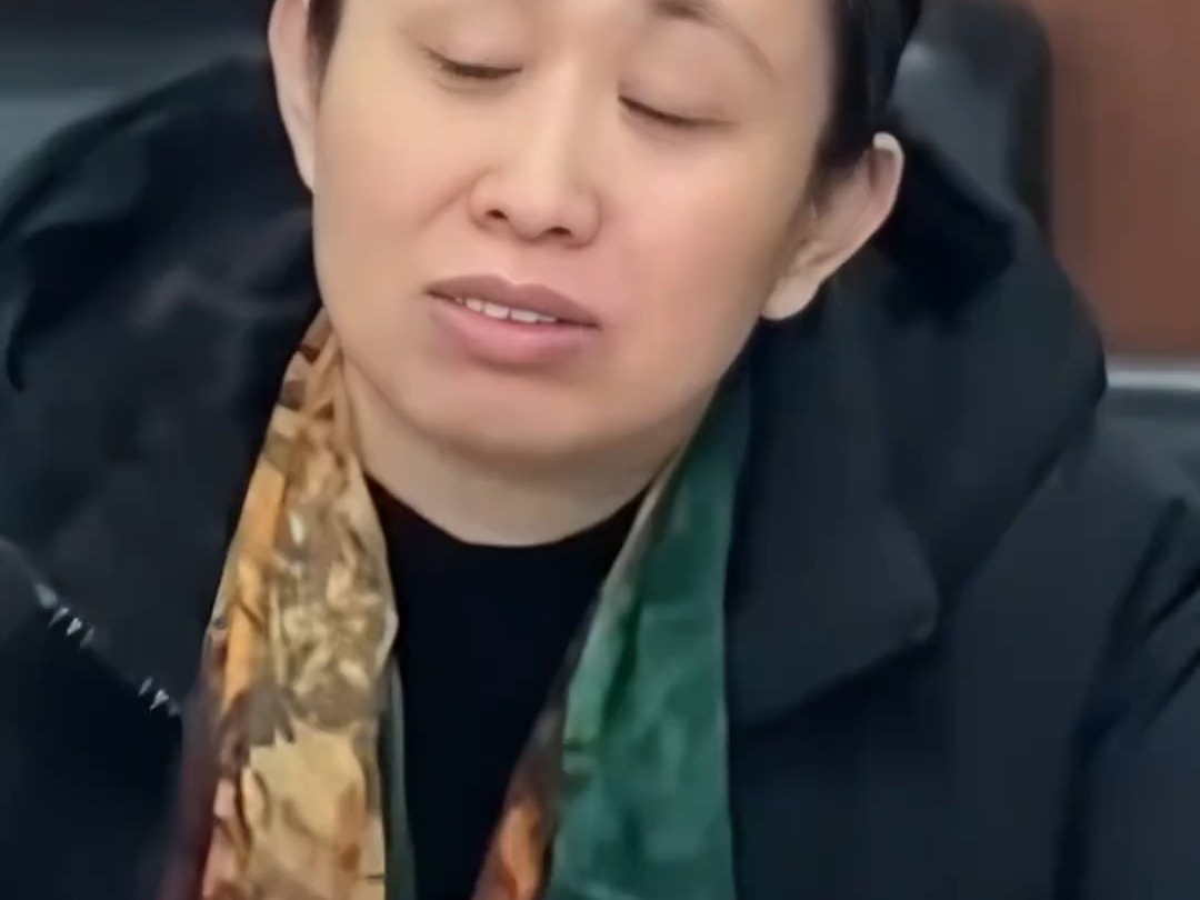 前调查记者发文质疑江歌妈妈骗捐,称其失独是骗局,还有儿子,江歌妈妈:我就看把我怎么地?(发布时间及来源:10月9日 看度新闻)哔哩哔哩bilibili