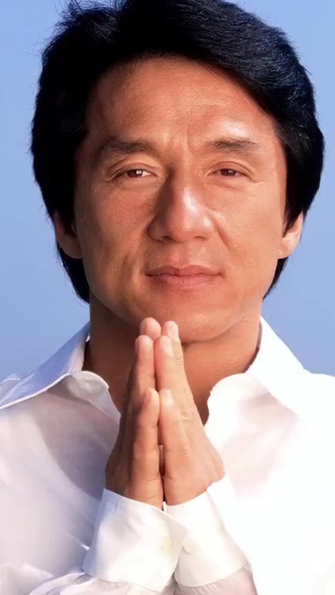 如果成龙大哥拥有一张"黄金比例"的脸,我仿佛看到了他的儿子!