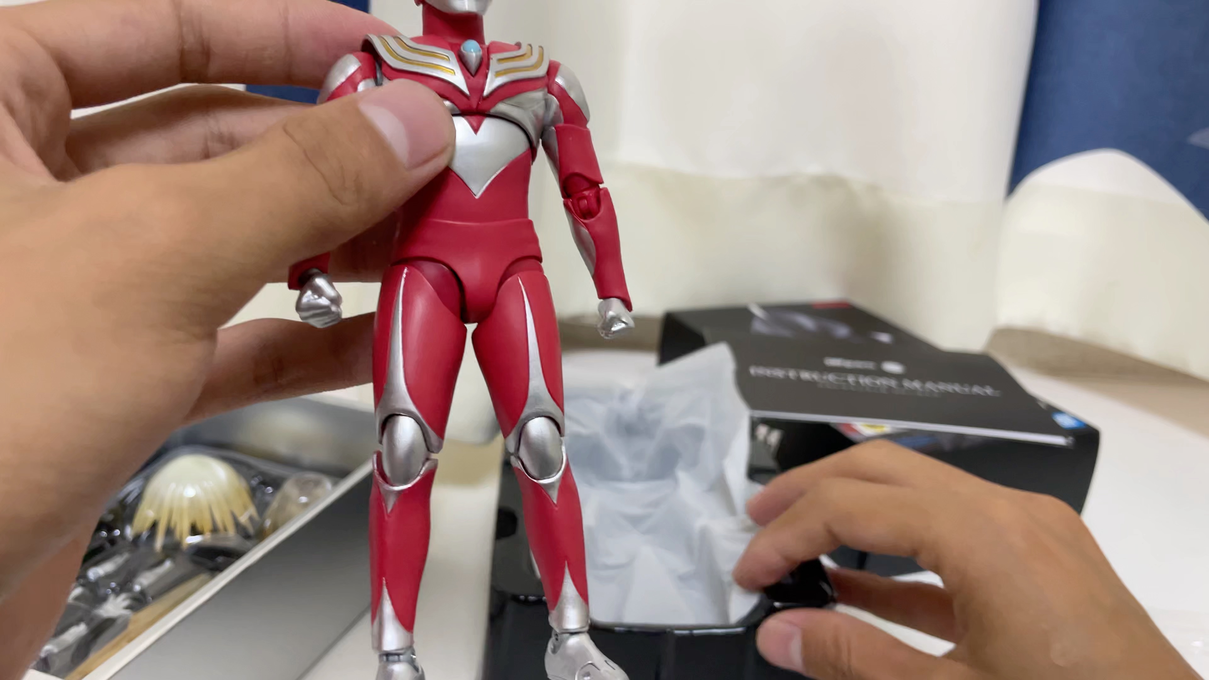 开箱迪迦真骨雕大古快乐型,品控确实有点小差