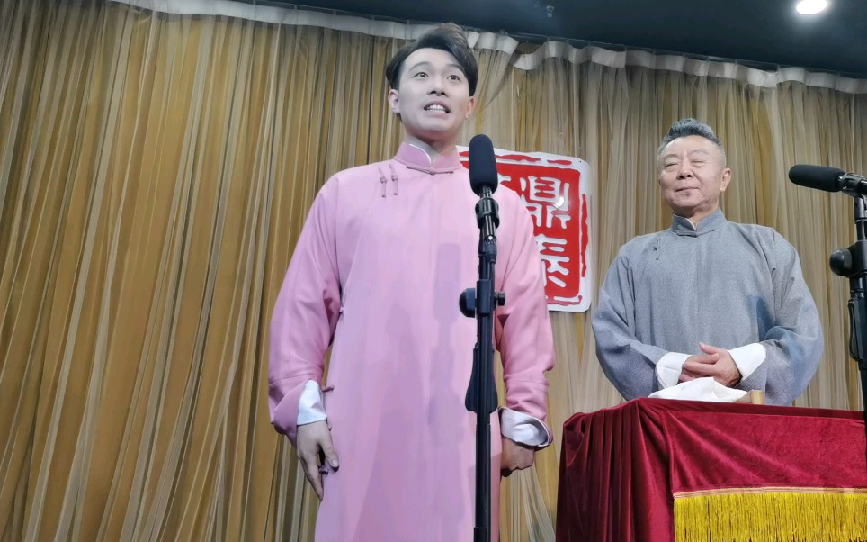 鼎泰茶社相声大会《跳墙》王乐天 李大平_哔哩哔哩_bilibili