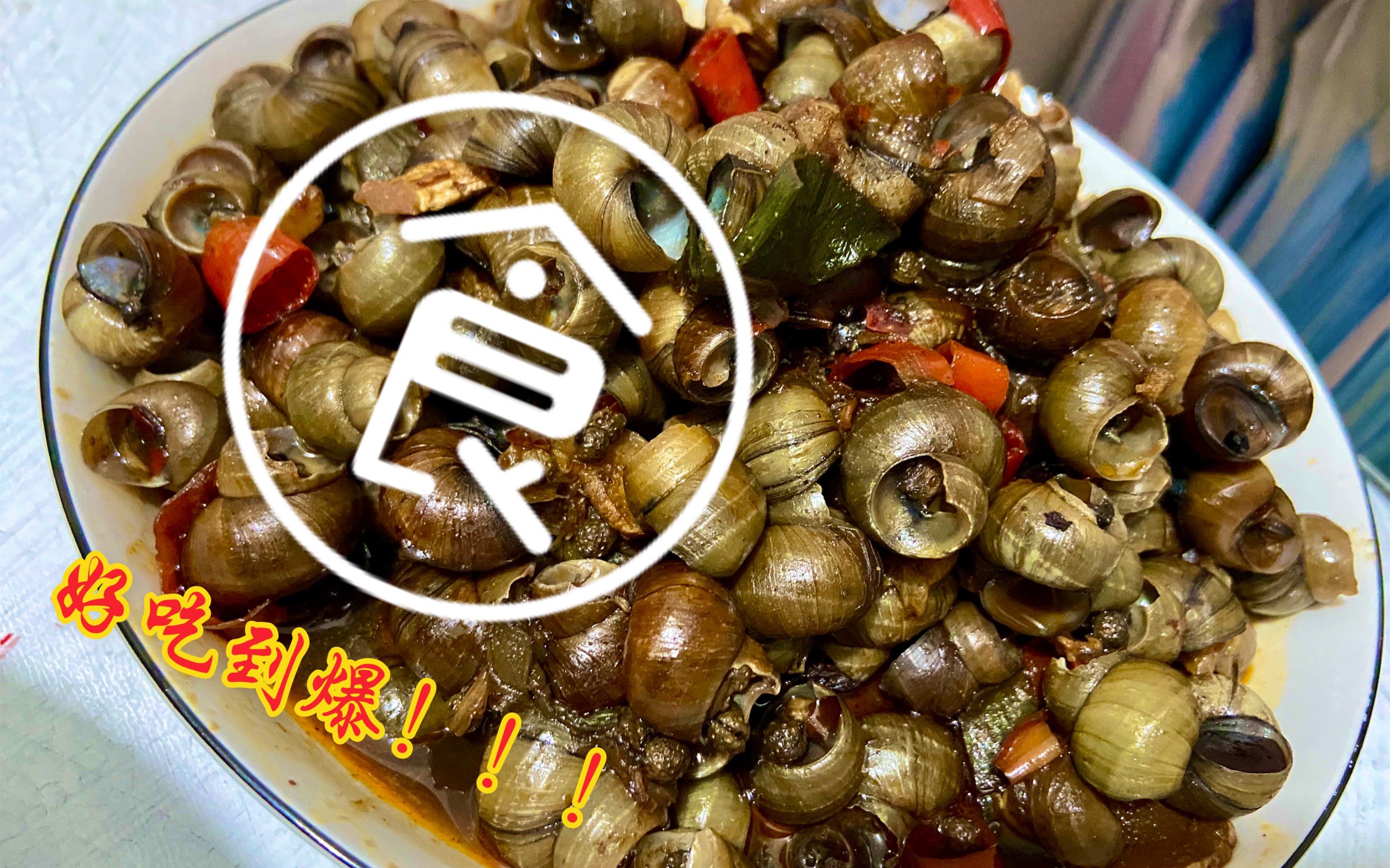 好吃到爆!从河里捞田螺和河蚌回家爆炒!