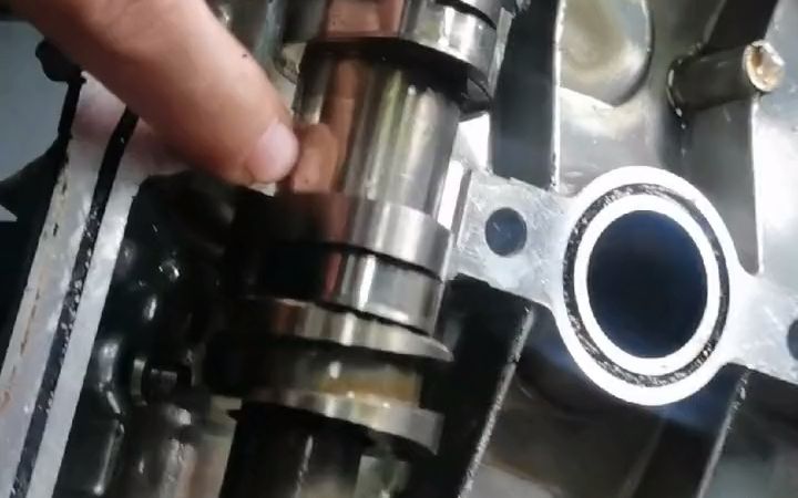 大众奥迪三代ea888气门室盖凸轮轴拆装技巧三代ea888气门室盖怎么拆