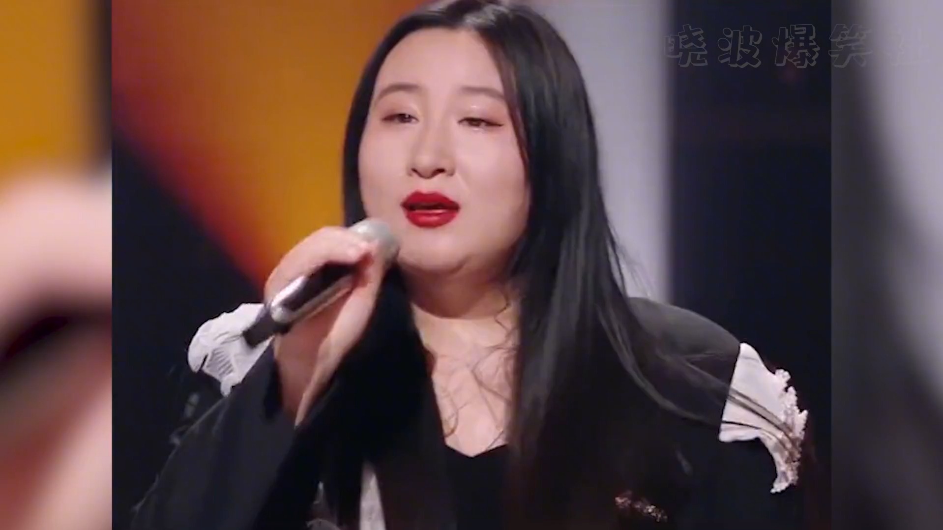 锤娜丽莎模仿什么像什么,跟薛之谦一块简直笑不活了#锤娜丽莎#薛之谦