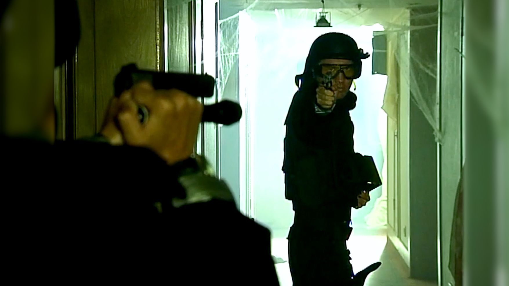 爱丽丝的捉鬼游戏,让飞虎队互相猜忌