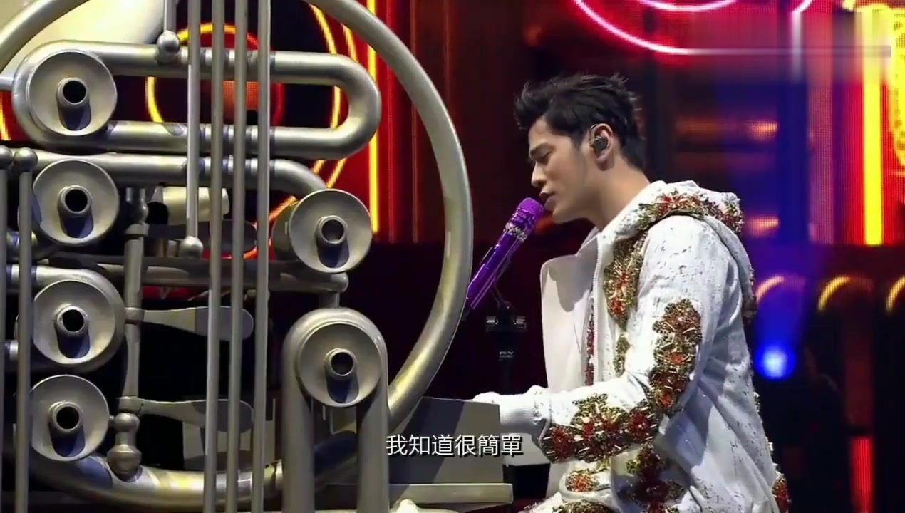 周杰伦早期演唱会表现,这样的唱功,怪不得歌迷们这么爱他!