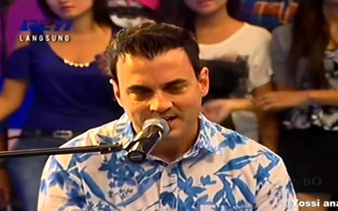 [图]【发行后二十多年的现场】Tommy Page - A Shoulder To Cry On (Live 2013.11.15 Dahsyat RCTI)