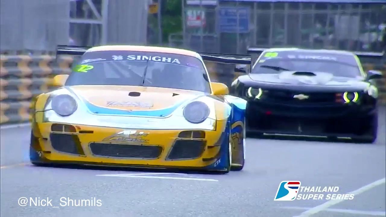 泰国邦胜地面有地沟油的街道赛,保时捷997 GT3 R vs 卡玛罗GT3 vs 兰博基尼FL2 GT3哔哩哔哩bilibili