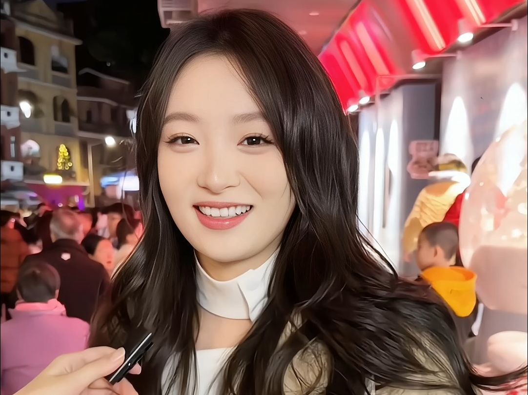 小月牙 可甜可御姐