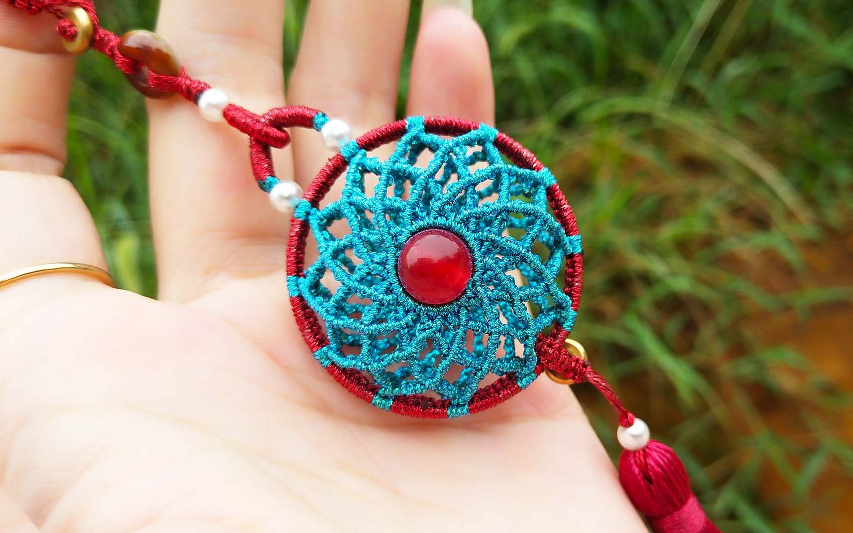 用绳子编织一个香囊挂件,小仙女的最爱哦,教程也是非常地详细