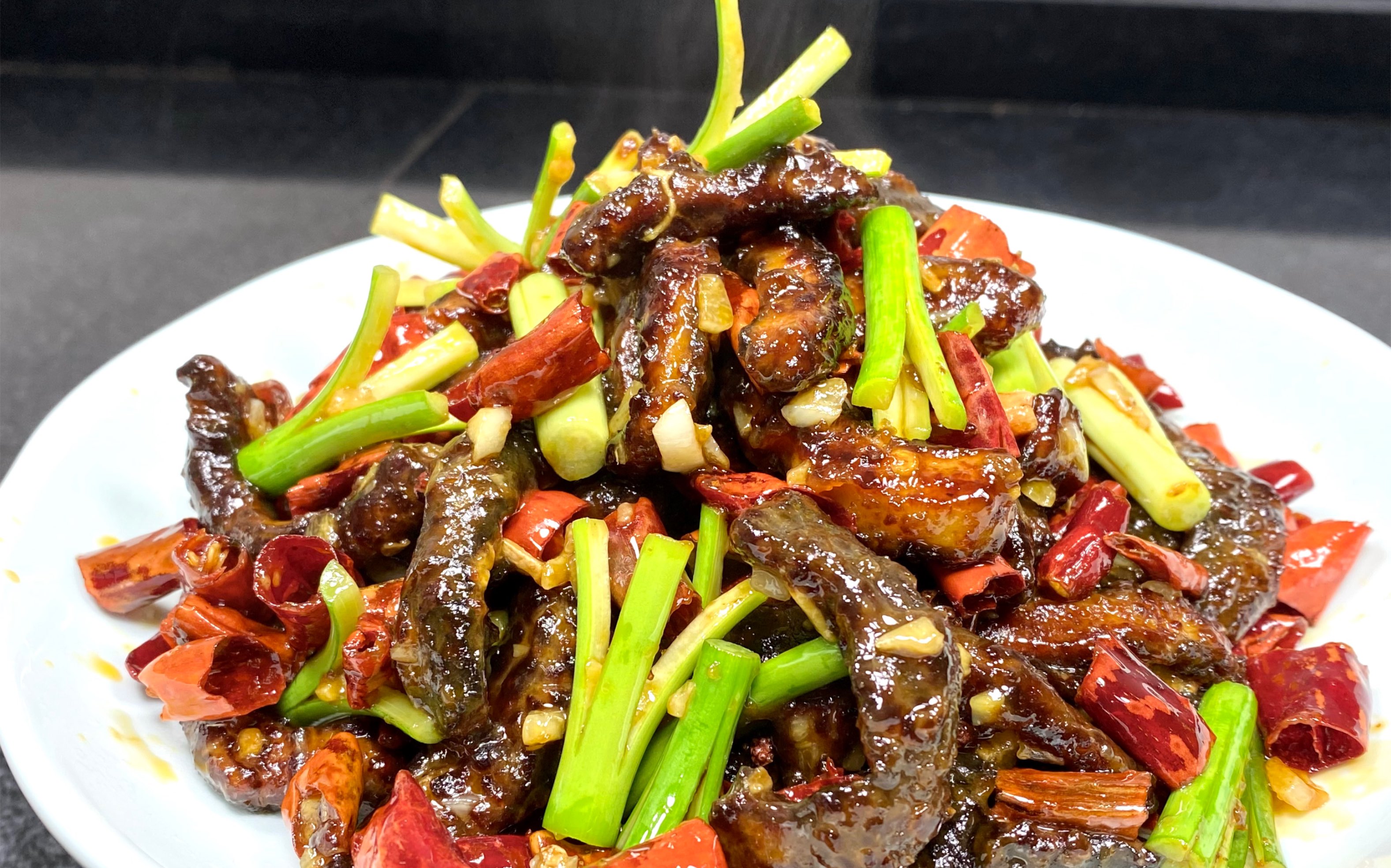 蒜香素鳝,无中生有用香茹做成鳝鱼的一道美味,来看怎么做的吧!