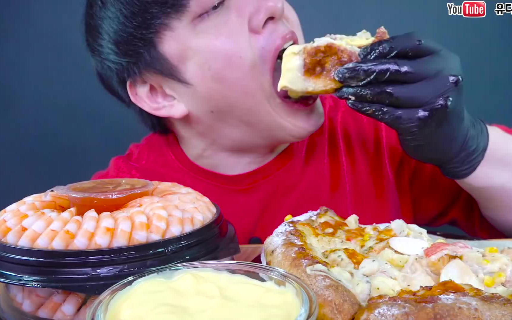 《深渊巨口》【udt小哥】双层芝士披萨 虾盘 大口吃真满足 韩国大胃王