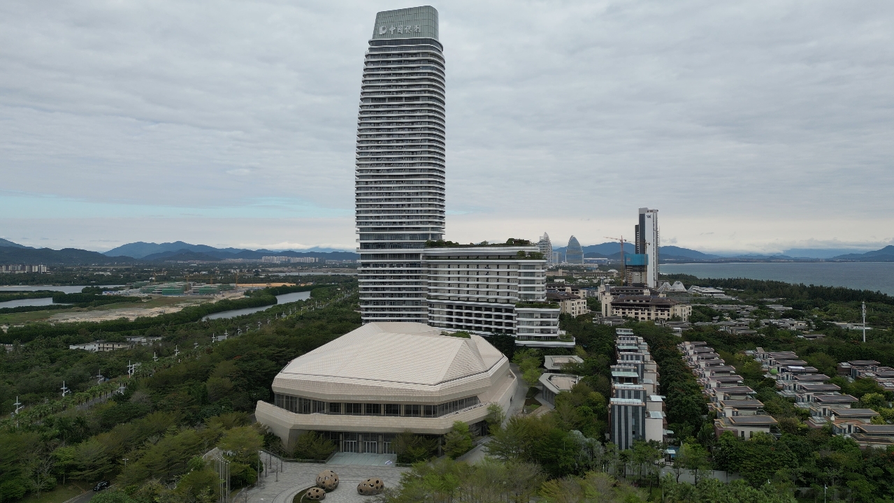 无人机航拍三亚海棠湾保利酒店(无人机小白,第一次飞,多谢支持)