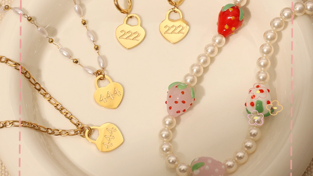 粉粉嫩嫩招桃花的草莓珍珠项链