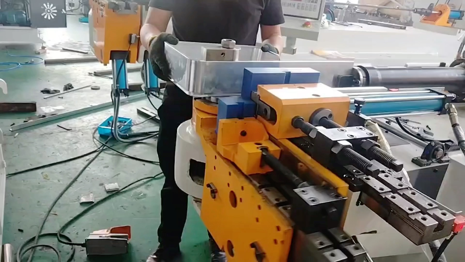 cnc全自动数控液压弯管机金属管材铝合金型材弯框机折弯机一次成型