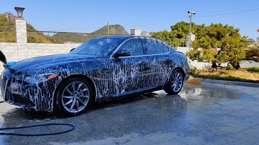 活动  【在家洗车】21款-阿尔法罗密欧giulia-竞速绿,自己的车还是