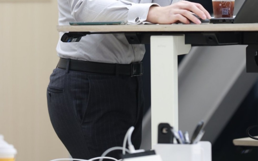 【闪闪发光的你】林鹰谷正装翘臀篇