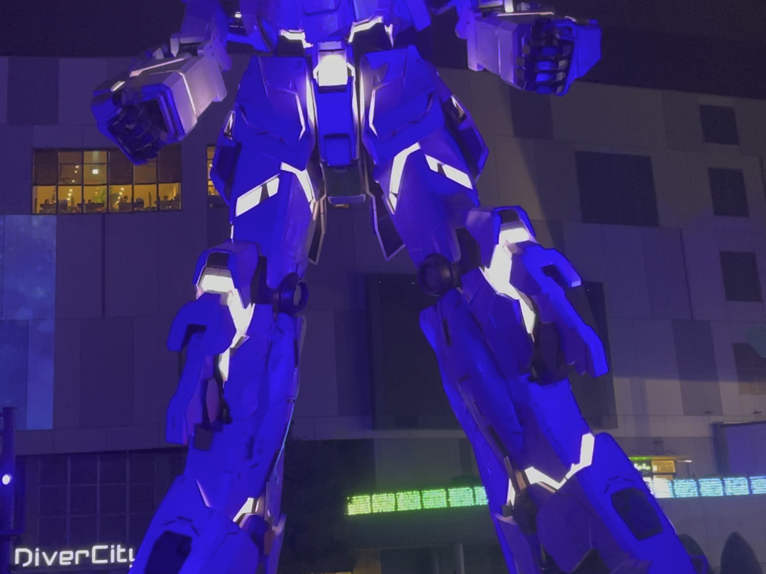 台场独角兽高达灯光表演