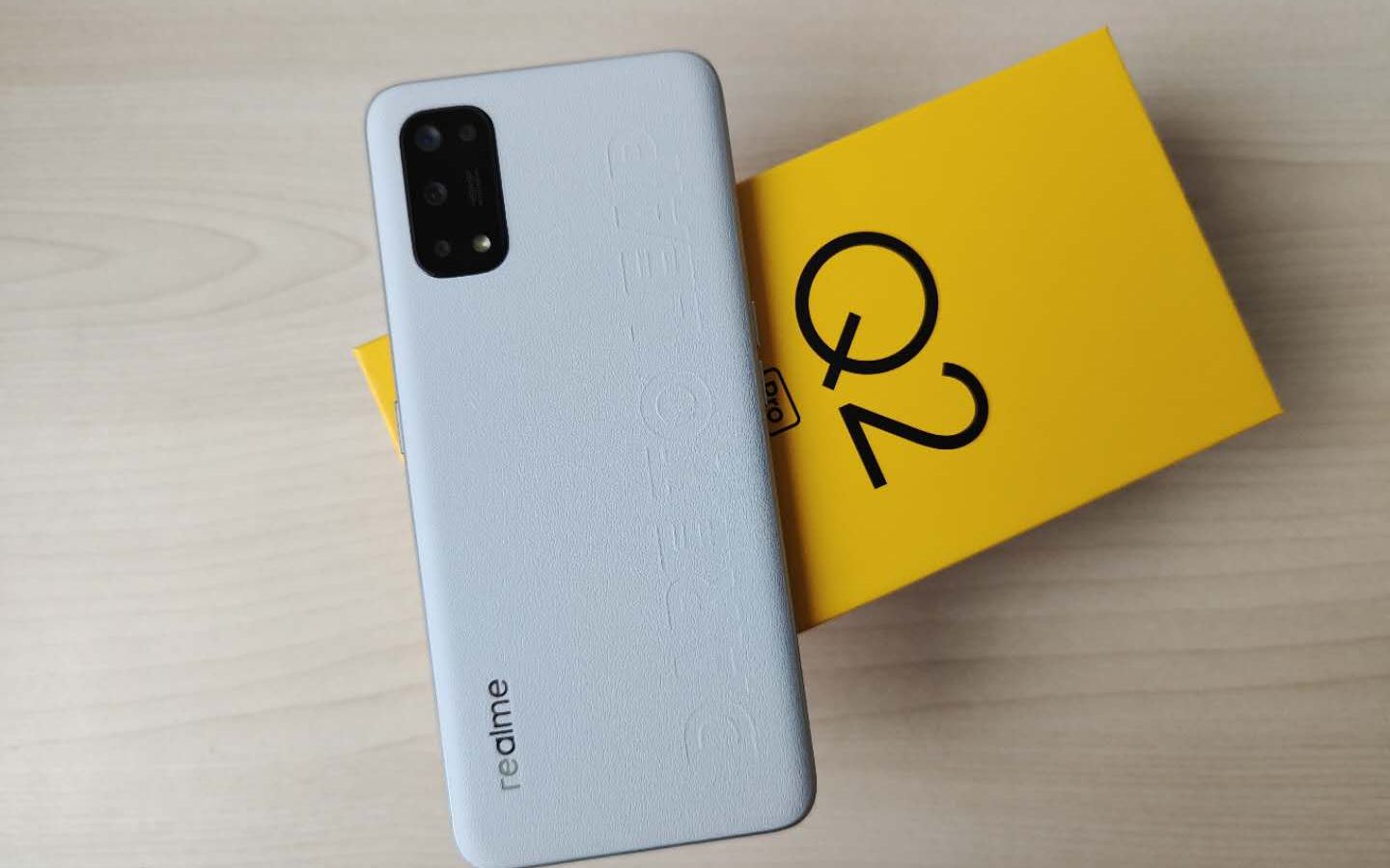 千元机也能有高端旗舰的素皮后壳,realme Q2 Pro开箱哔哩哔哩bilibili