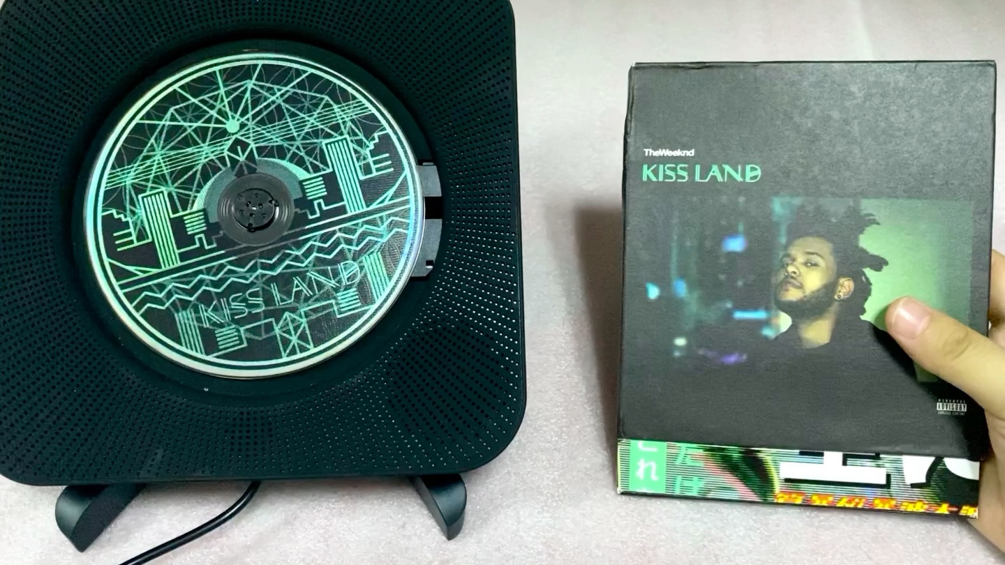 [图]The weeknd kiss land实体专辑开箱|简单介绍 | The weeknd CD unboxing