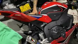 Download Video: 本田CBR1000RR 全段AR 炸的耳朵瞬间失聪