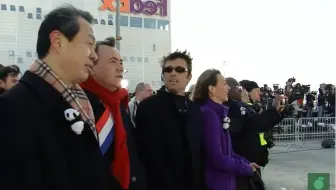 【博瓦勒：熊猫落户后，年游客量增加了100万】1.熊猫是顶流，落户前客流大约70万。第一年突破110万。圆梦出生飙到180万。目标是200万。2.其他方面也
