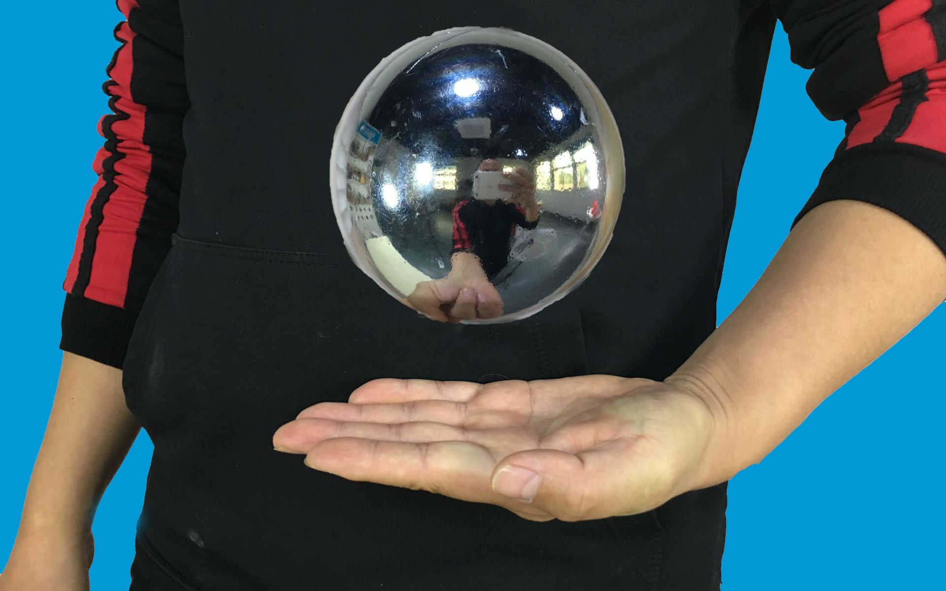 魔术教程:为什么铁球能悬浮在空中?学会后去骗朋友玩玩