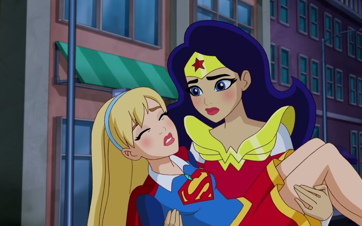 [图]Attacco a Supergirl (Parte 1 - 2) _ DC Super Hero Girls Italia_HD