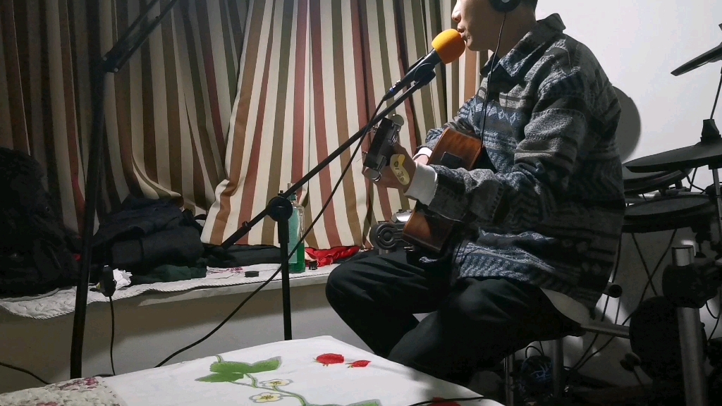 赵英俊 方的言 吉他_哔哩哔哩 (゜-゜)つロ 干杯~-bilibili