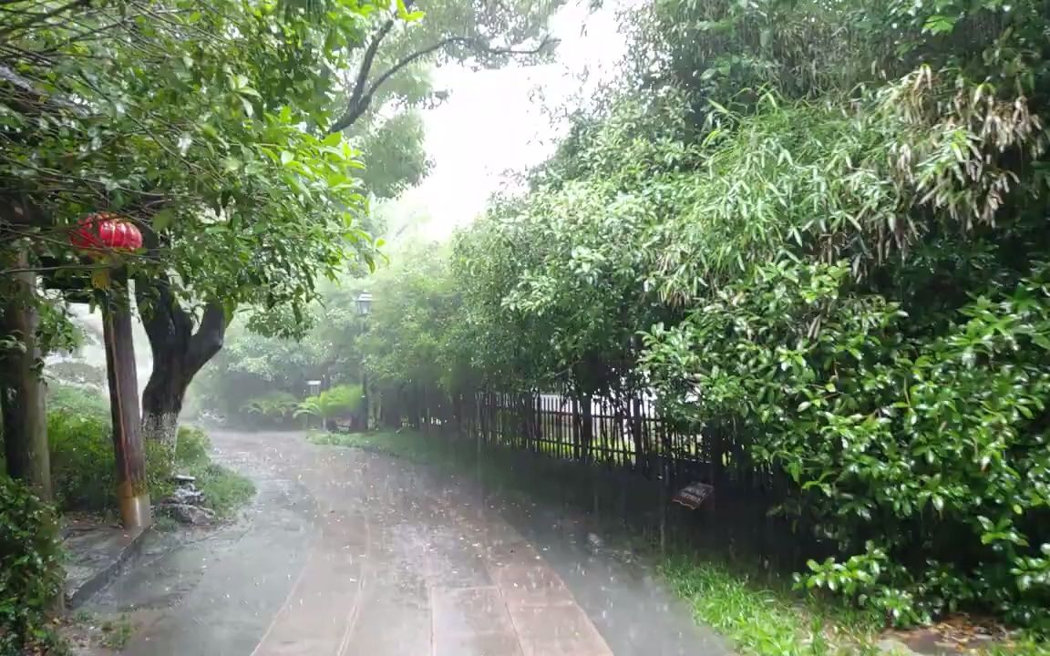 雷暴雨中沿着梁溪河行走，暴雨声减压解压帮助睡眠