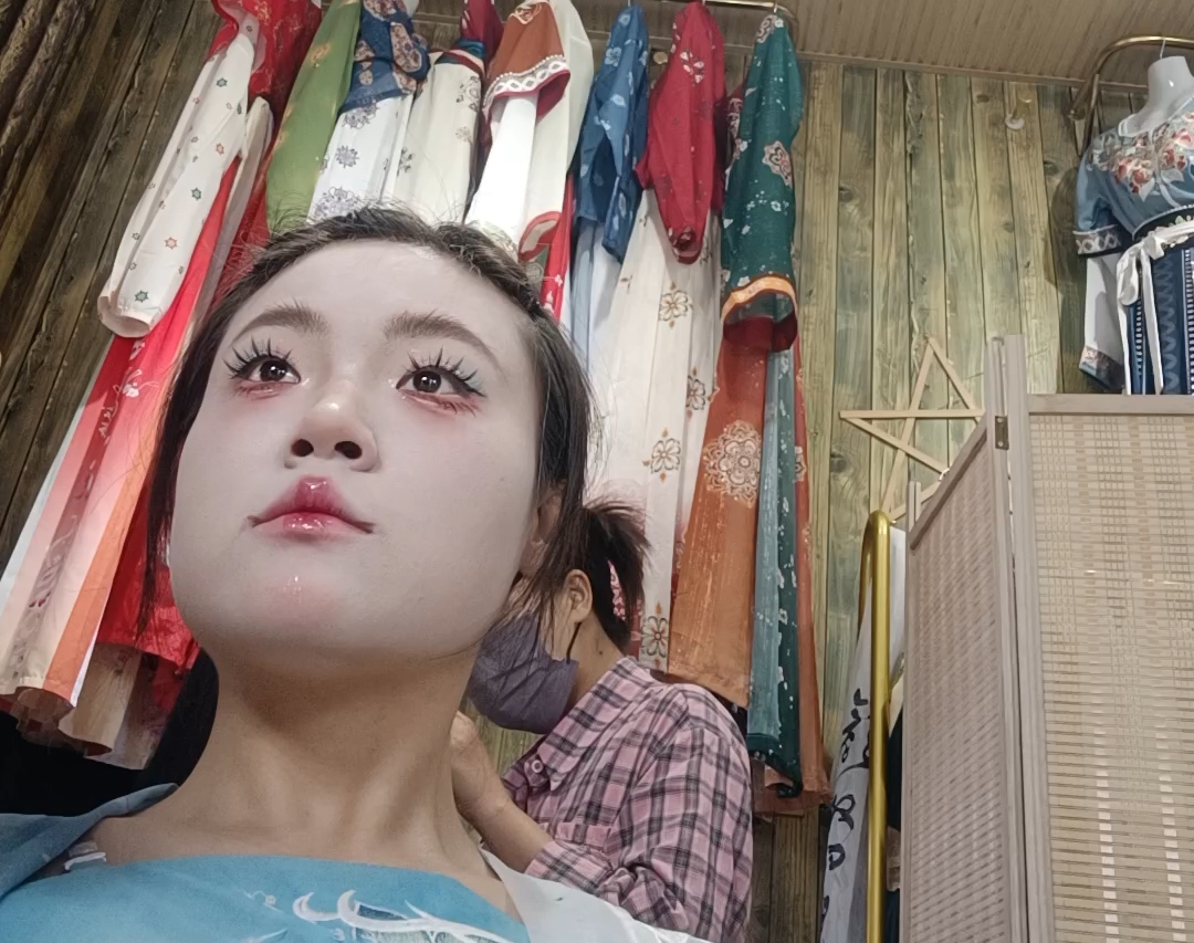 换头术——洛带化妆