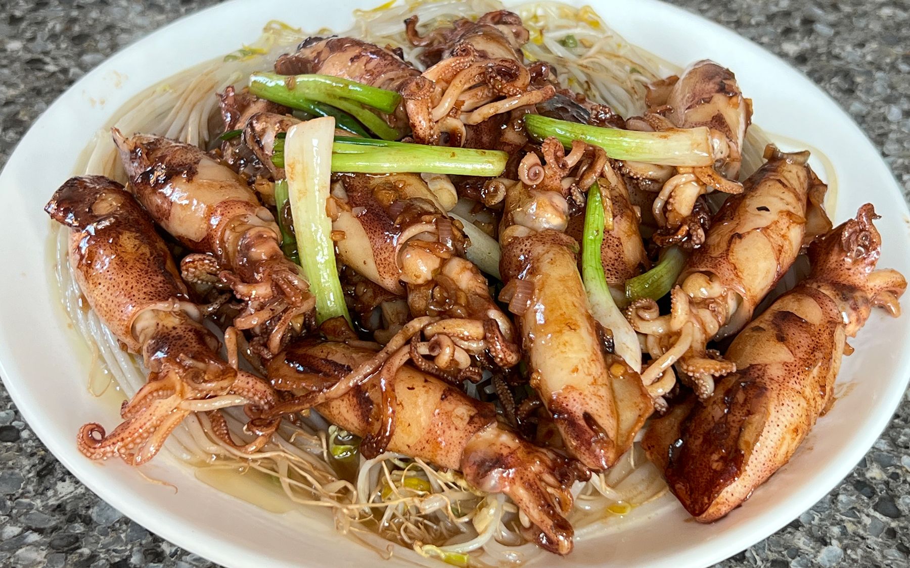 【豉油皇煎虾】烹饪简单，味道香浓鲜美，是一道非常体面的大菜！ - 哔哩哔哩