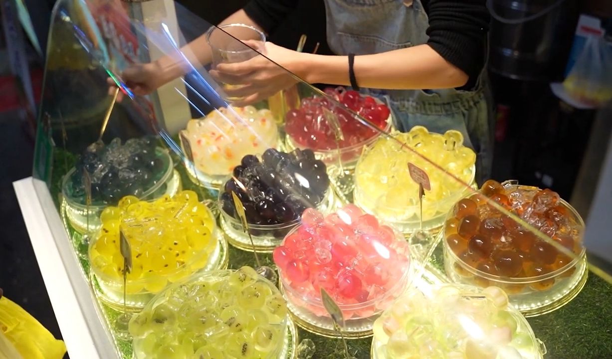 台湾逢甲夜市大合集/年轻人最爱逛的台中夜市