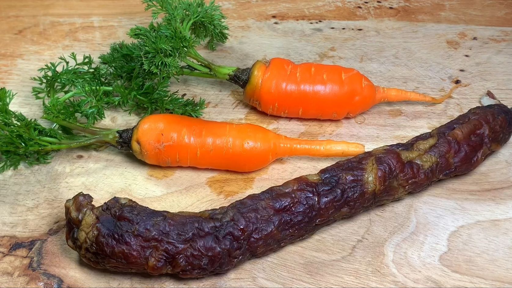 胡萝卜配腊肠真是绝了,教你鲜香美味香气扑鼻的神仙做法,太好吃