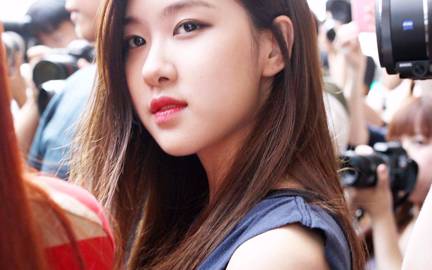 朴彩英小哭包罗婕xi