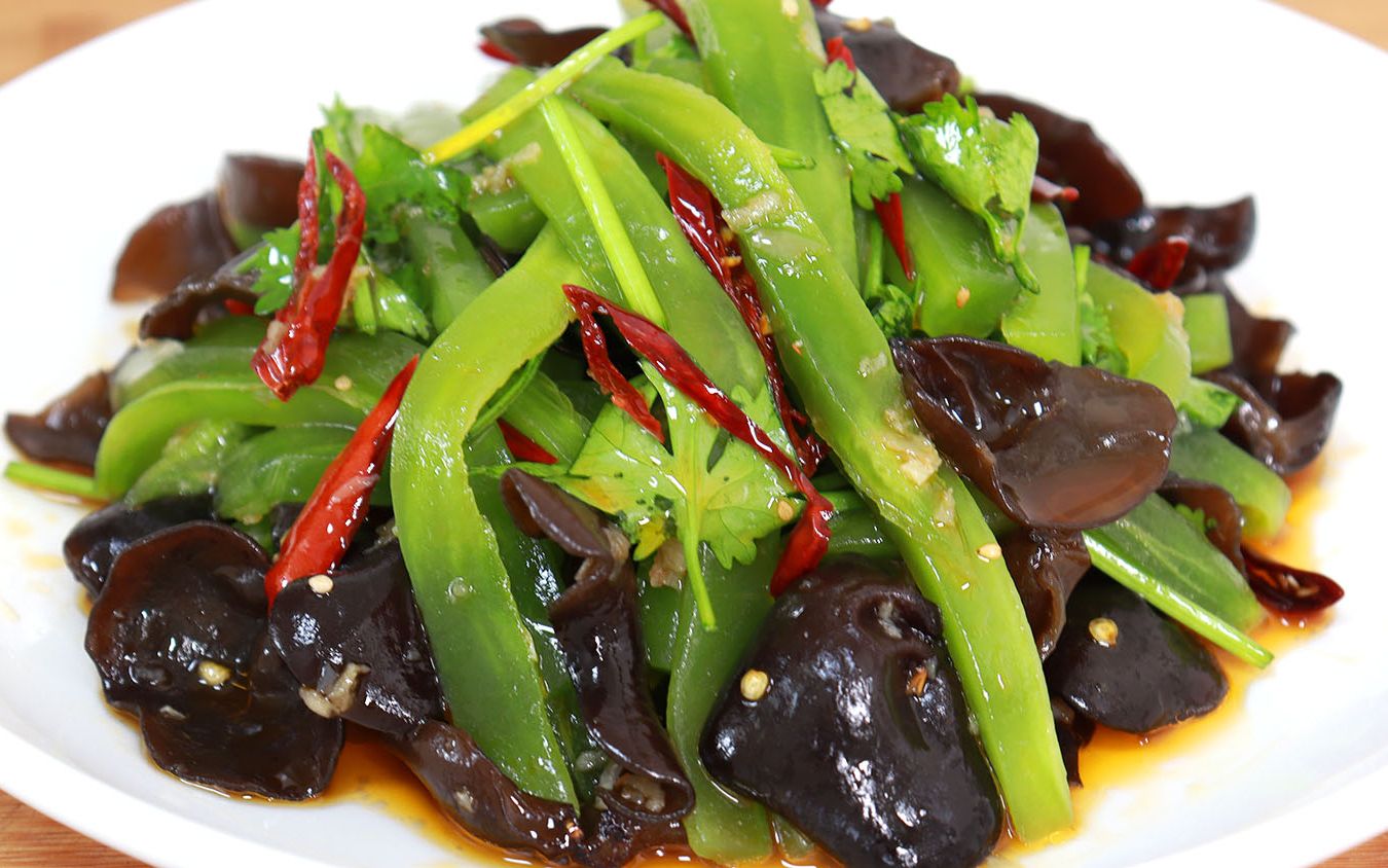 木耳莴笋这样做,清脆爽口又入味,开胃解油腻,多吃也不怕长肉