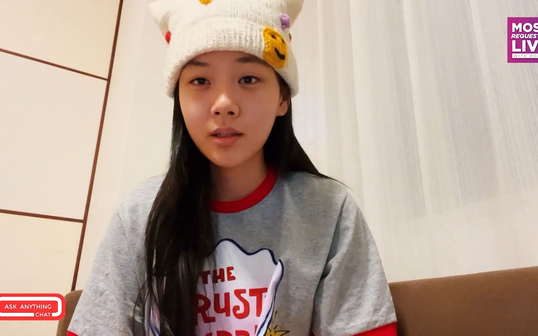 [图]【bibi金亨瑞】AskAnythingChat--Bibi Is Our Lowlife Princess (WE LOVE HER SHIRT)