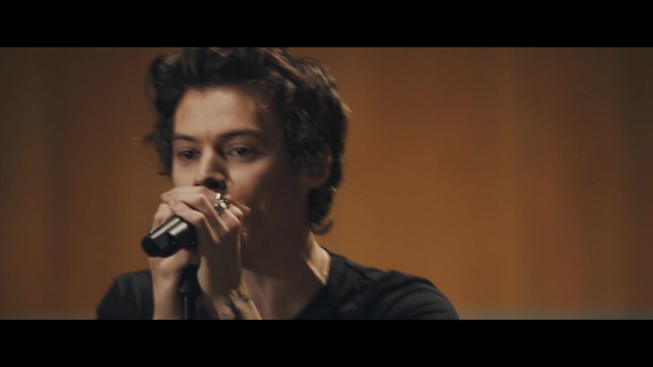 [图]【Harry Styles】Only Angel现场版1080p