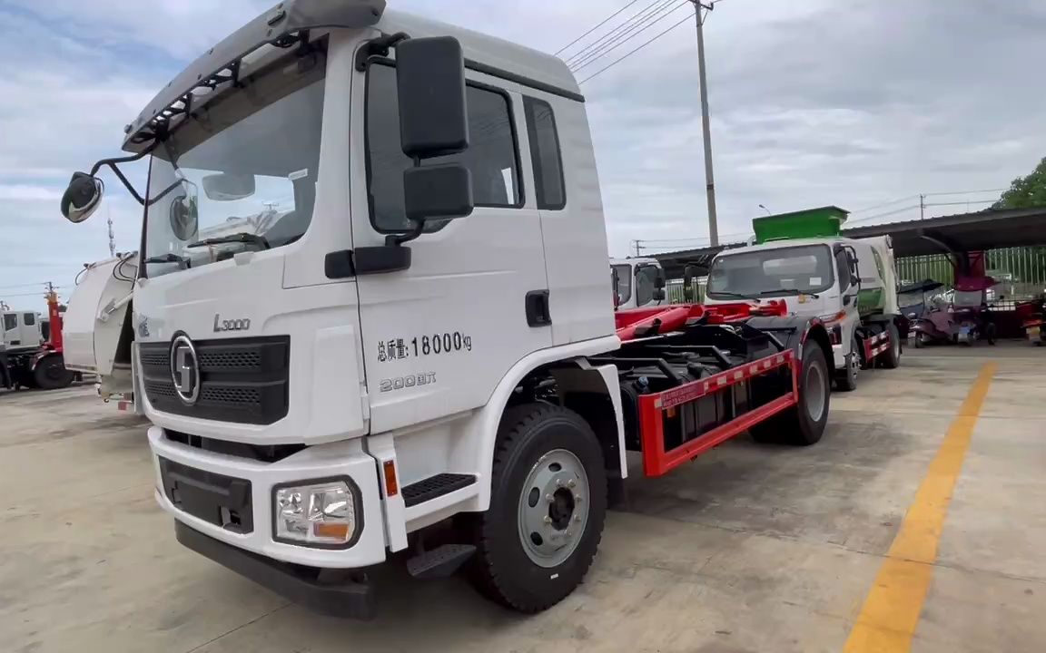 18吨勾臂污泥自卸车 可搭配建筑垃圾密封箱 车厢可卸式污泥垃圾车