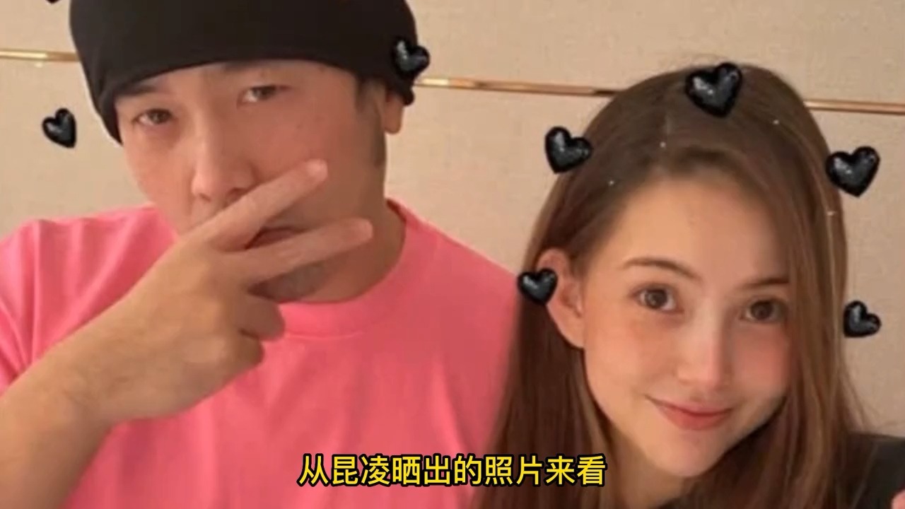 昆凌晒三胎女儿睡觉萌照