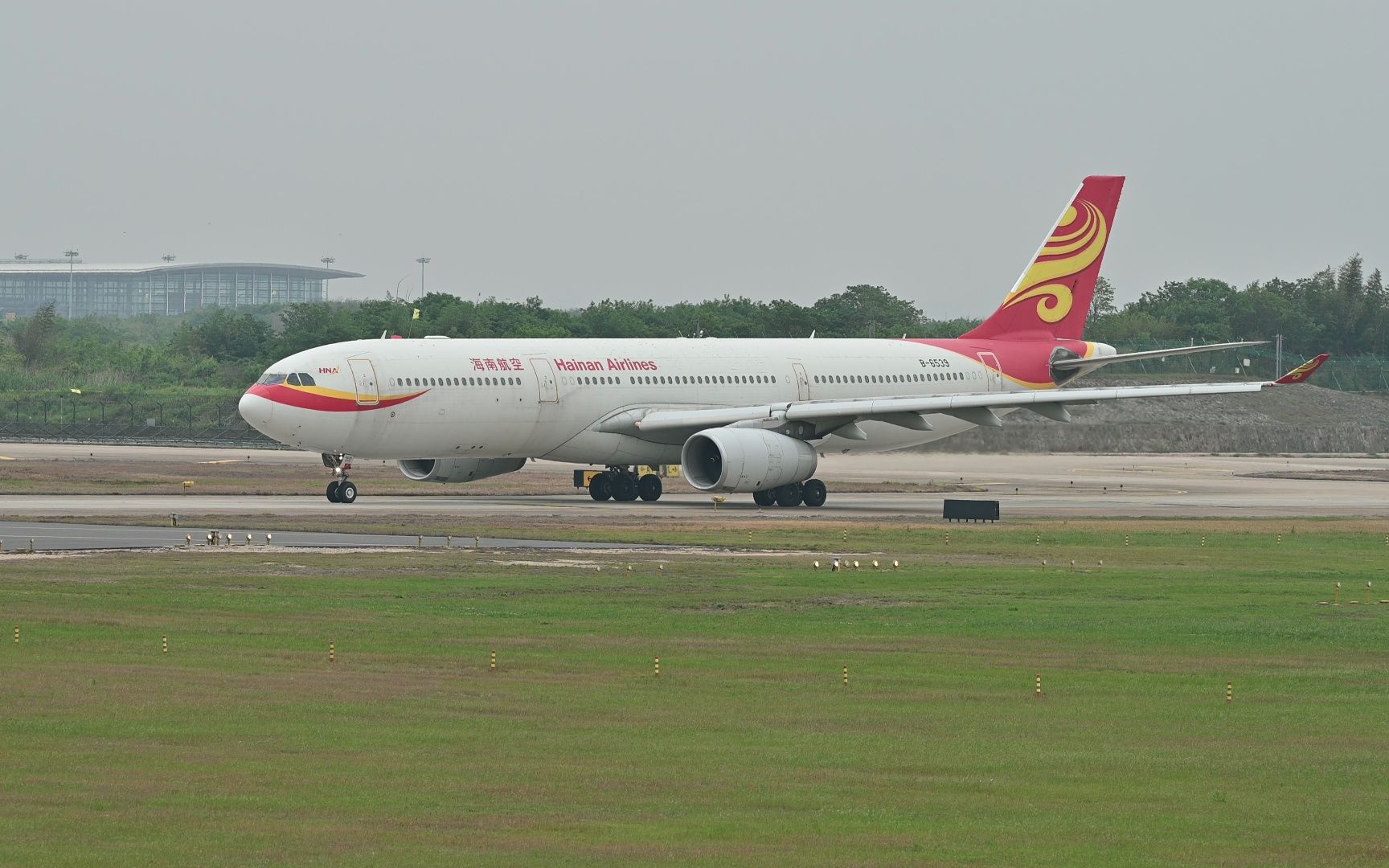 海南航空a330(hu7156)南京禄口机场06跑道起飞
