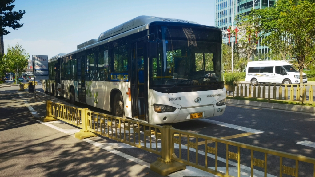 西安第一条大站快车 长庆大街马家湾区连接市区的唯一延点线路()西安公交316路镜湖居方向前方展望哔哩哔哩bilibili