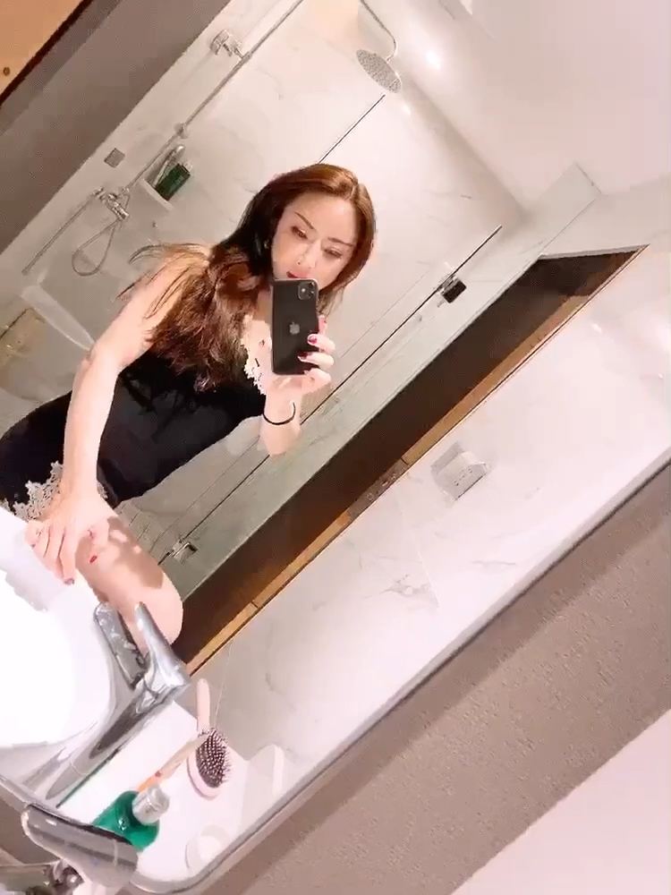 漂亮的男生杨梓ts伪娘