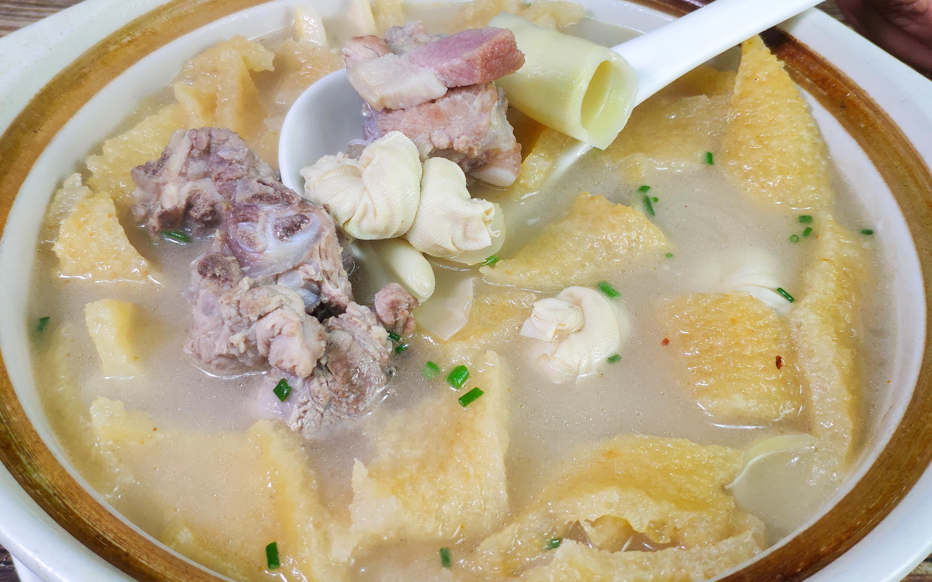 上海特色菜"腌笃鲜"的正确做法,咸香鲜美,一大锅不够吃!