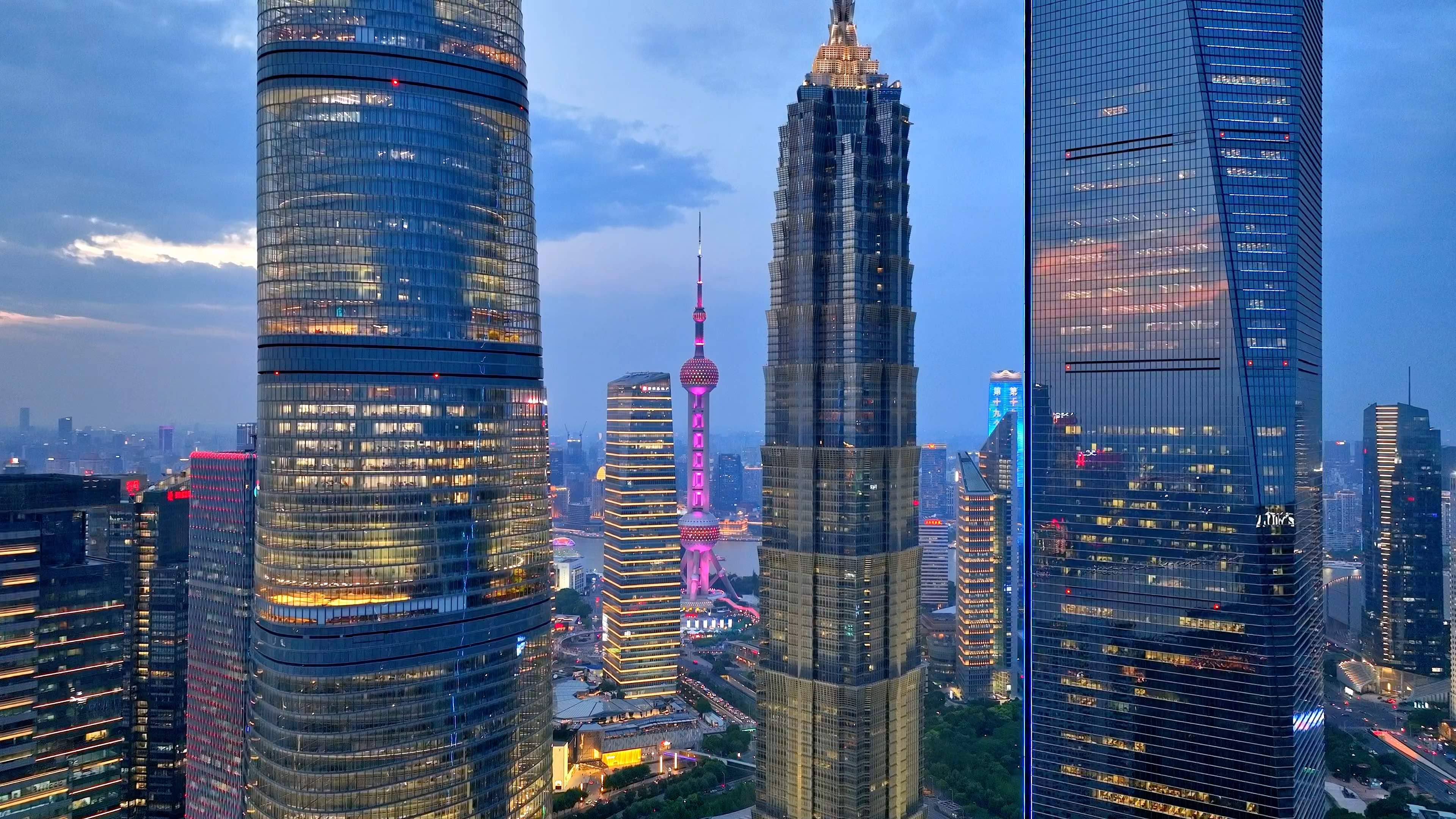 亚洲第一高楼1300米图片