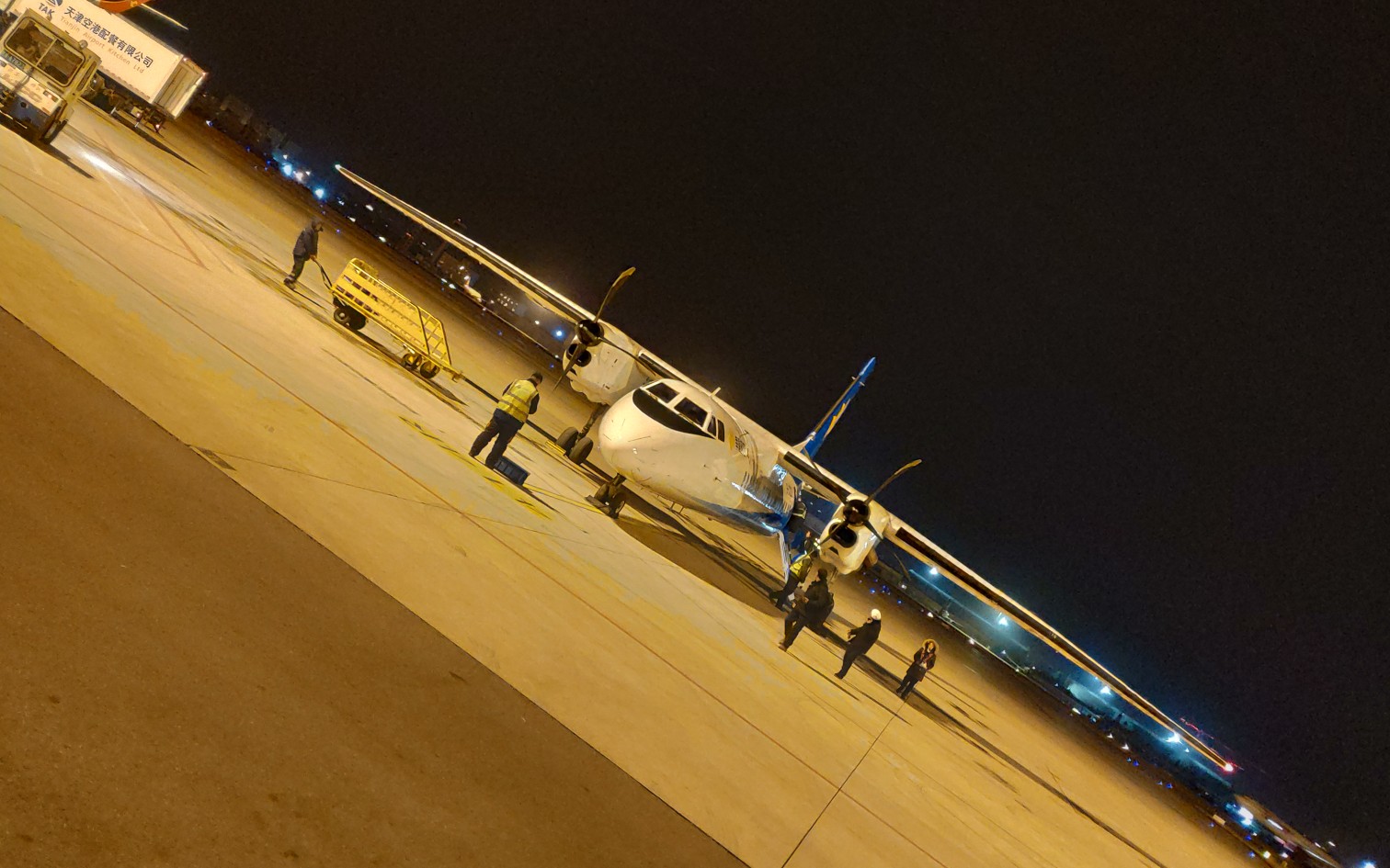 幸福航空 ma60 进近天津滨海国际机场 zbtj.