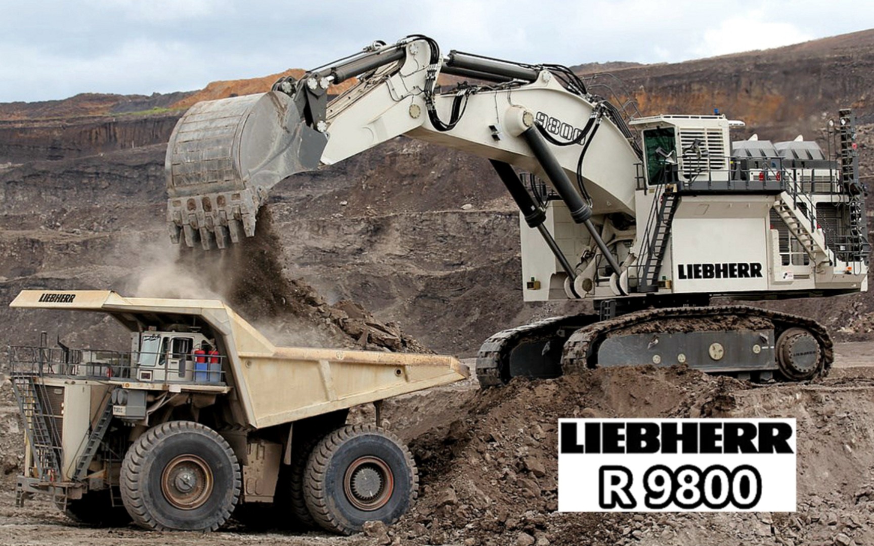 44 寒假特辑系列):利勃海尔r9800 最大矿山型反铲式液压履带挖掘机