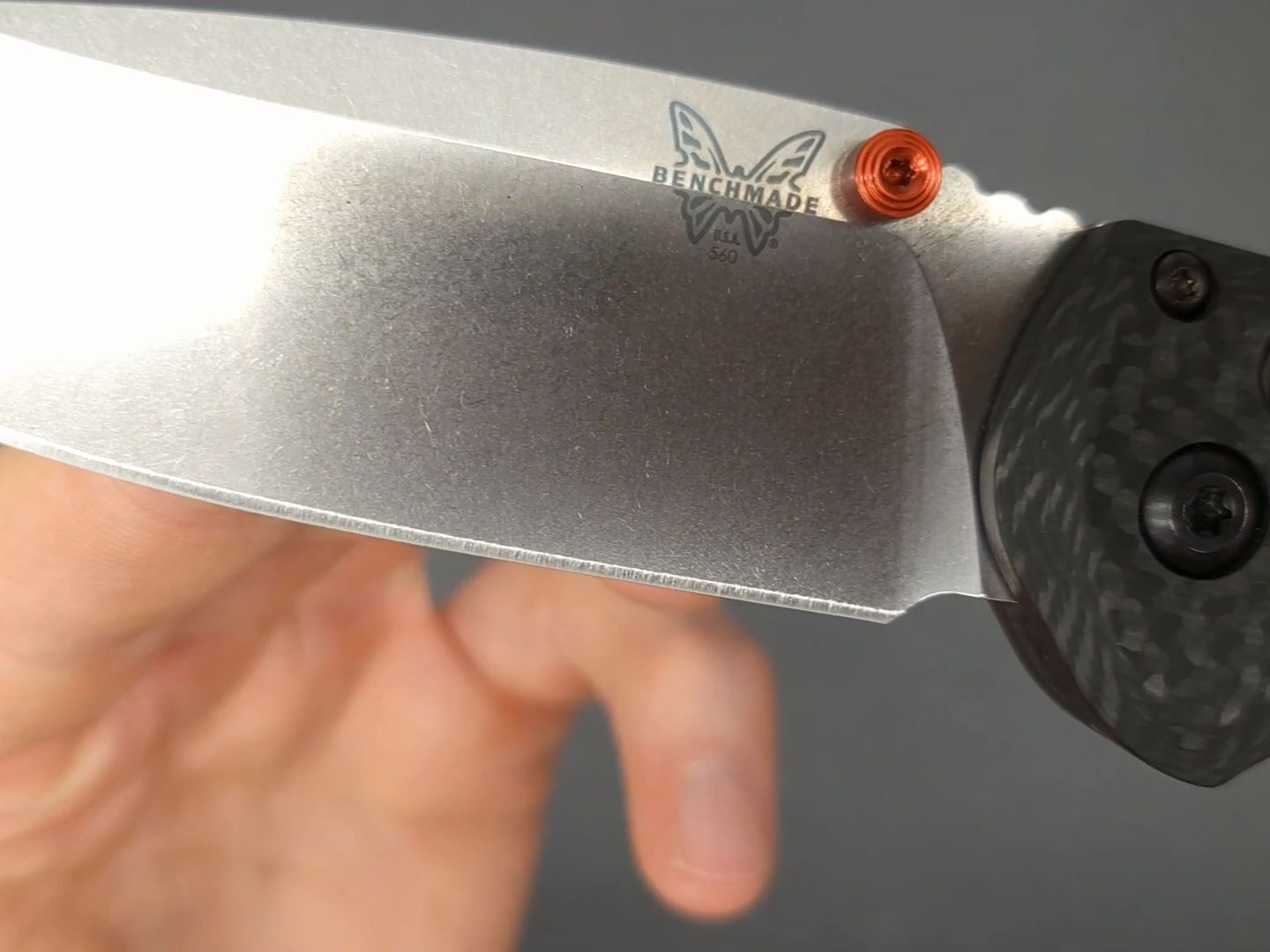 benchmade freek 560-03 光滑碳纤维折叠刀!价格389.95欧元