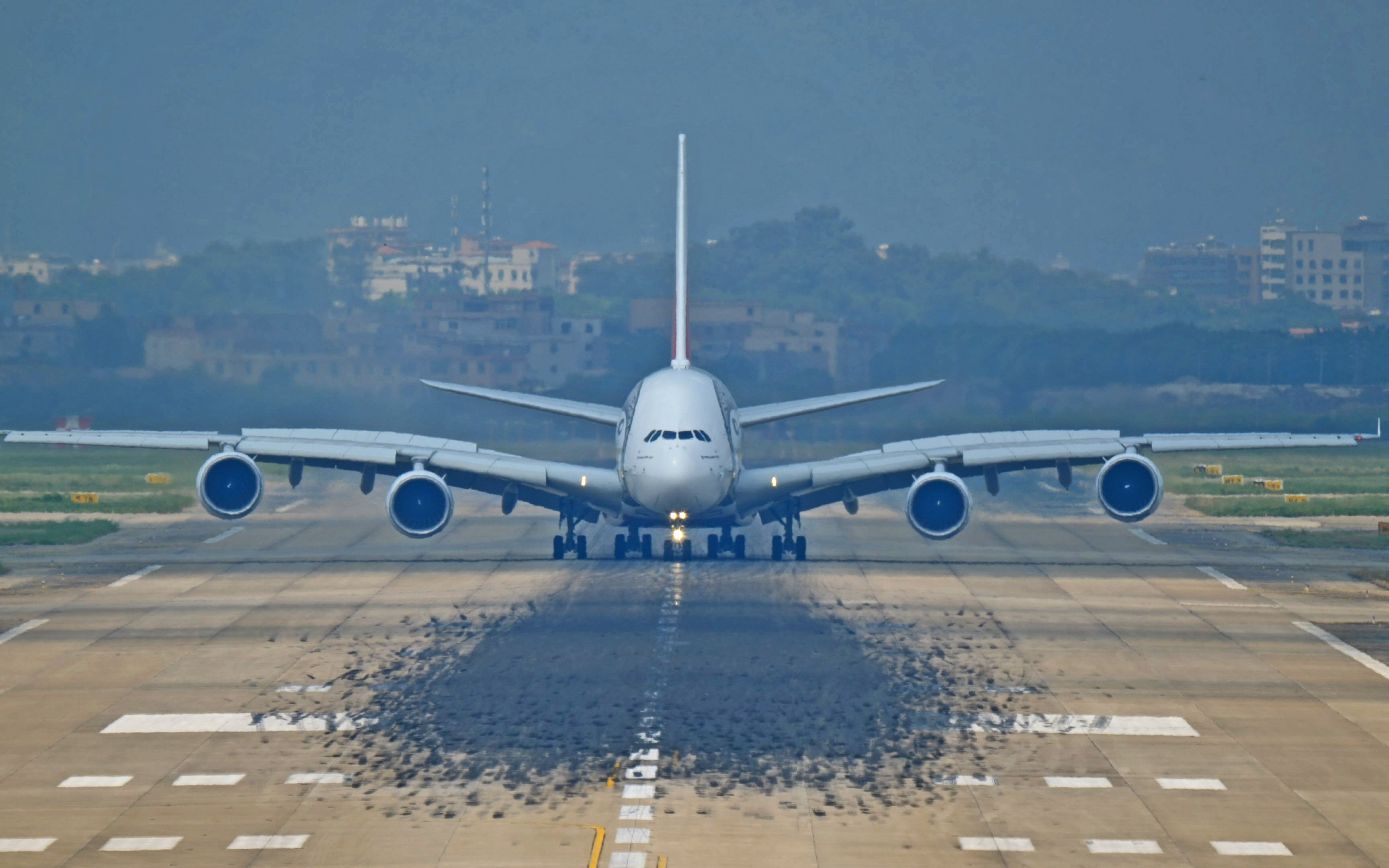 还得是大飞机看着霸气,阿联酋a380"未来博物馆"定制版